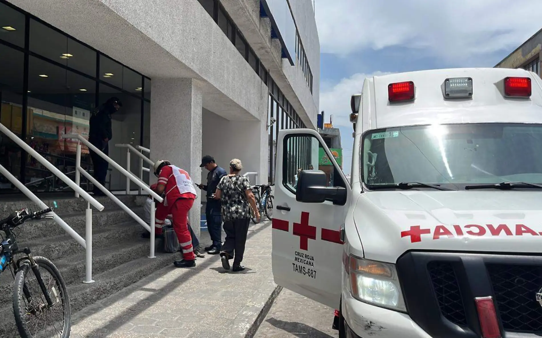 Golpe de calor derribó a un adulto mayor en el centro de Tampico Alfredo Márquez (1)